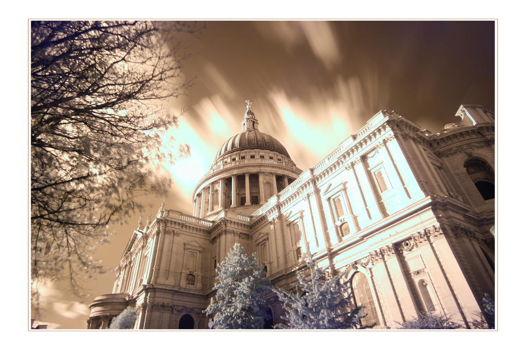 St Paul  s In Infrared by paddimir 20 Stunning Infrared Pictures 